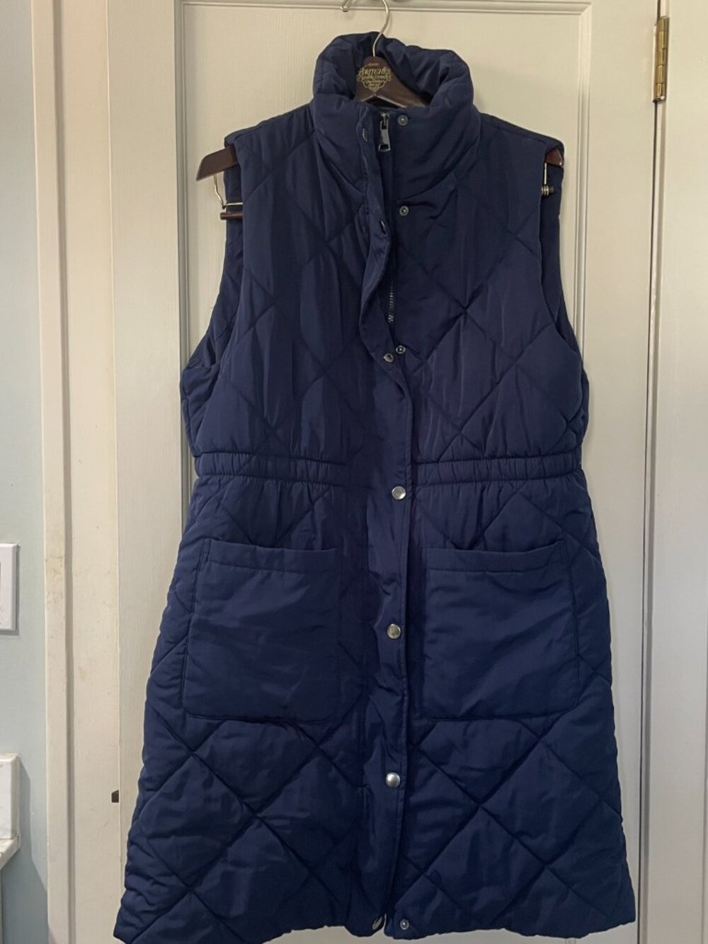 DOKOTOO Women's Quilted Long Navy Vest. XL - Picture 2 of 7
